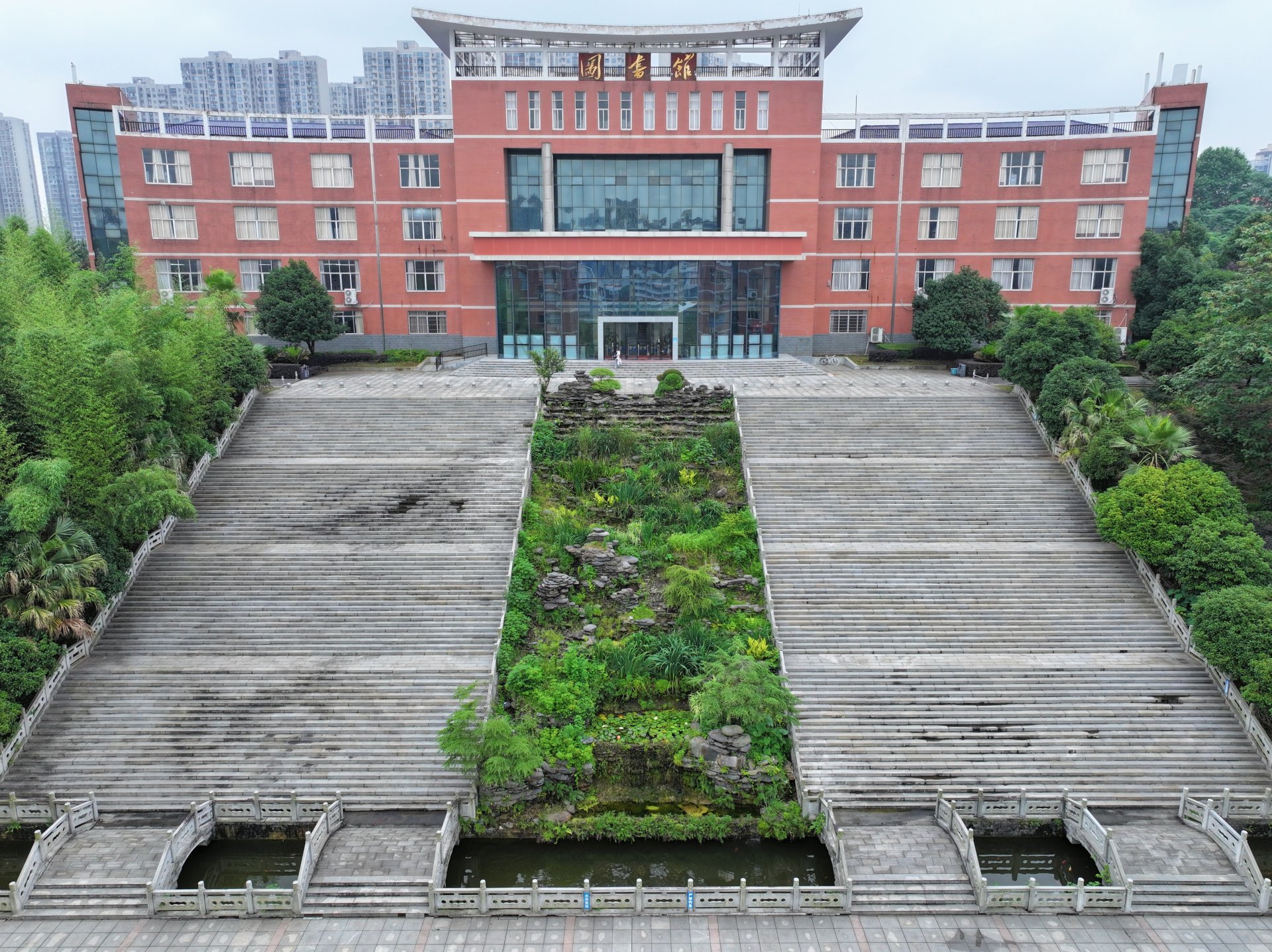 本站按公开材料组织页面